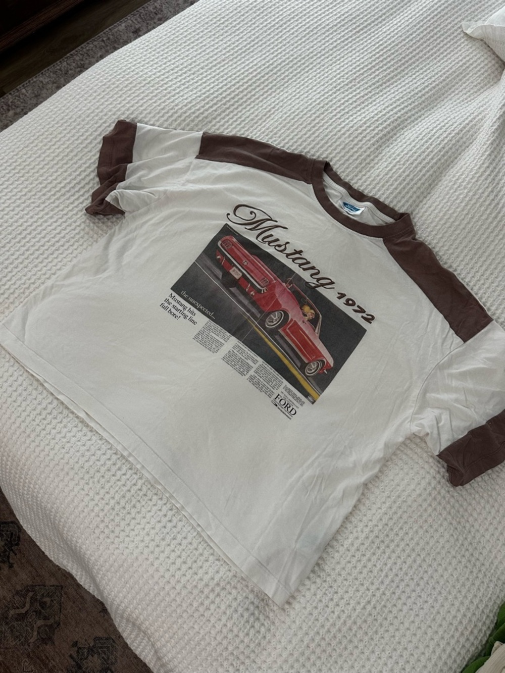 Urban Outfitters - Mustang 1972 Graphic Ringer Tee - White & Brown
